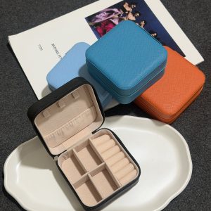 کیف اکسسوری مربع