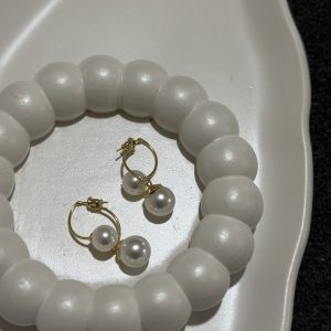 گوشواره نگین دار